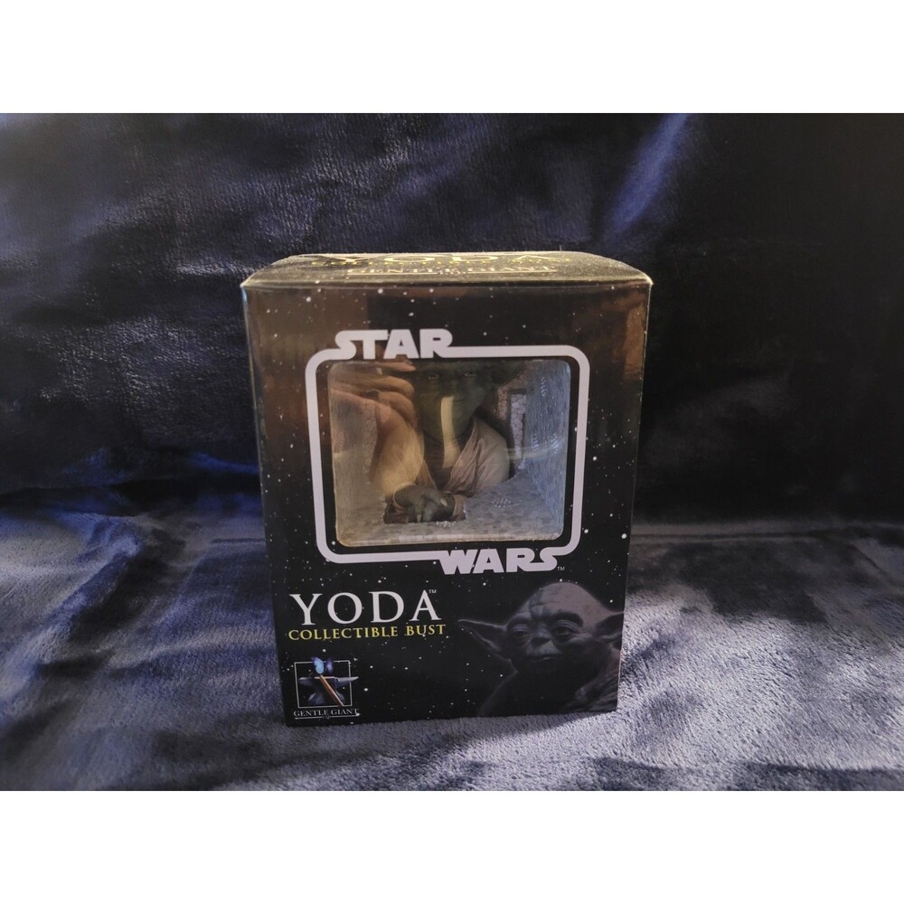 Gentle Giant Star Wars ESB Yoda Mini Bust #6099/15000 COA 2005